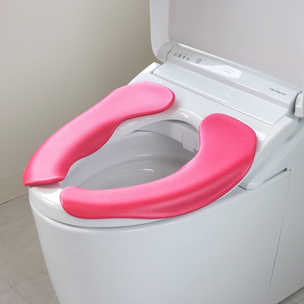 拭けるらくらく便座クッション3D