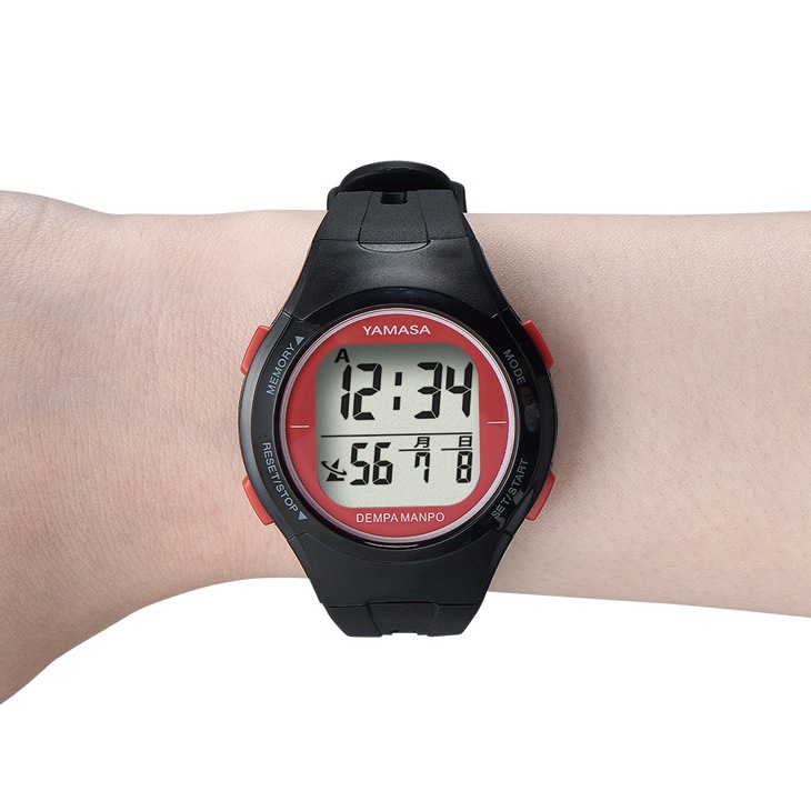 時刻合わせ不要の電波ウォッチ万歩計