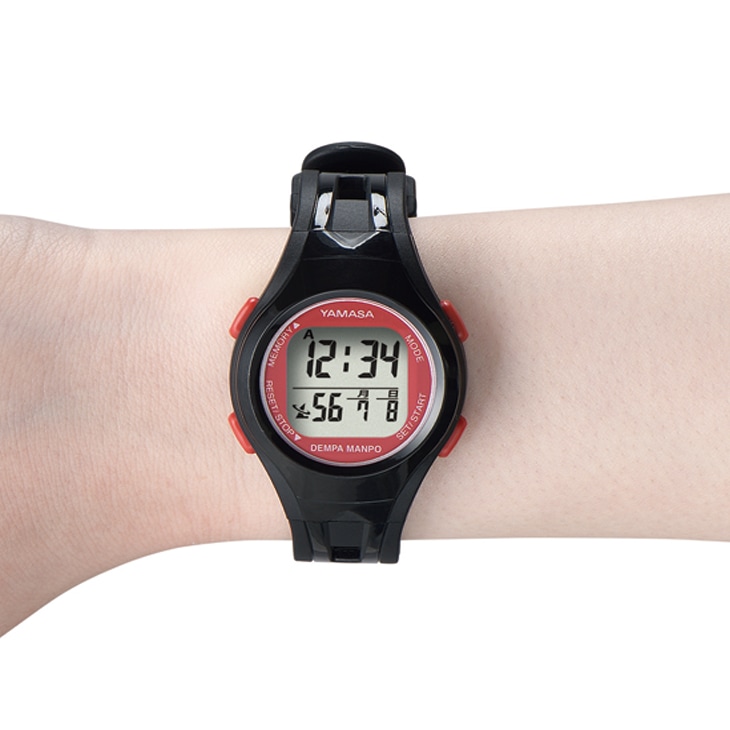 時刻合わせ不要の電波ウォッチ万歩計