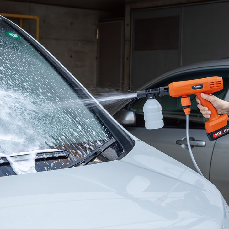 VCとfa みのる ファミラ 充電式コードレスハンディ高圧洗浄機DX 14点セット