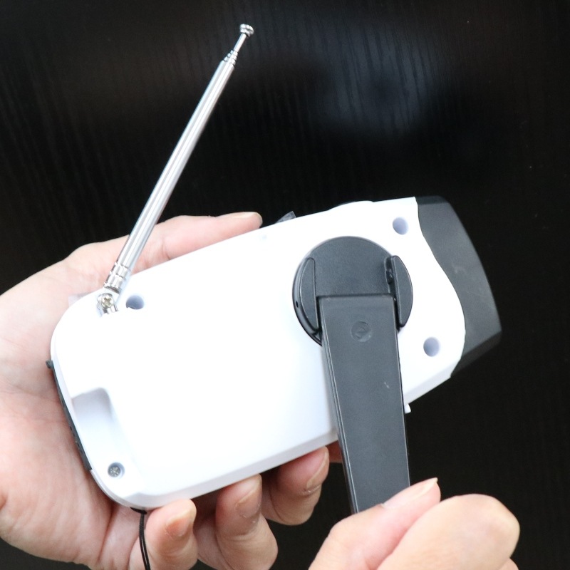 ダイナモソーラーラジオライト