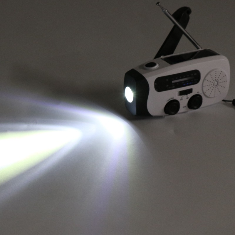 ダイナモソーラーラジオライト