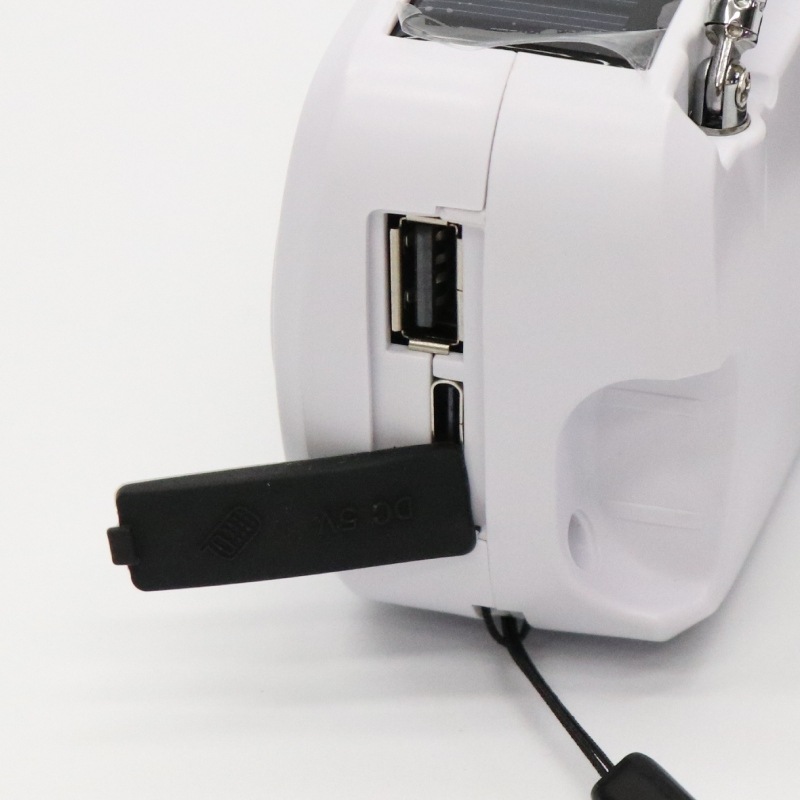 ダイナモソーラーラジオライト