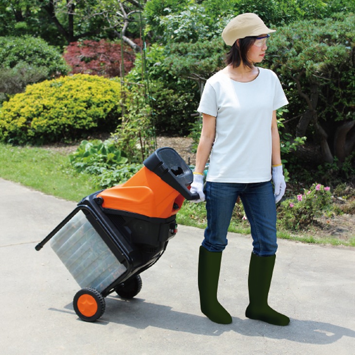 ファミラ ハイパワー電動枝シュレッダー