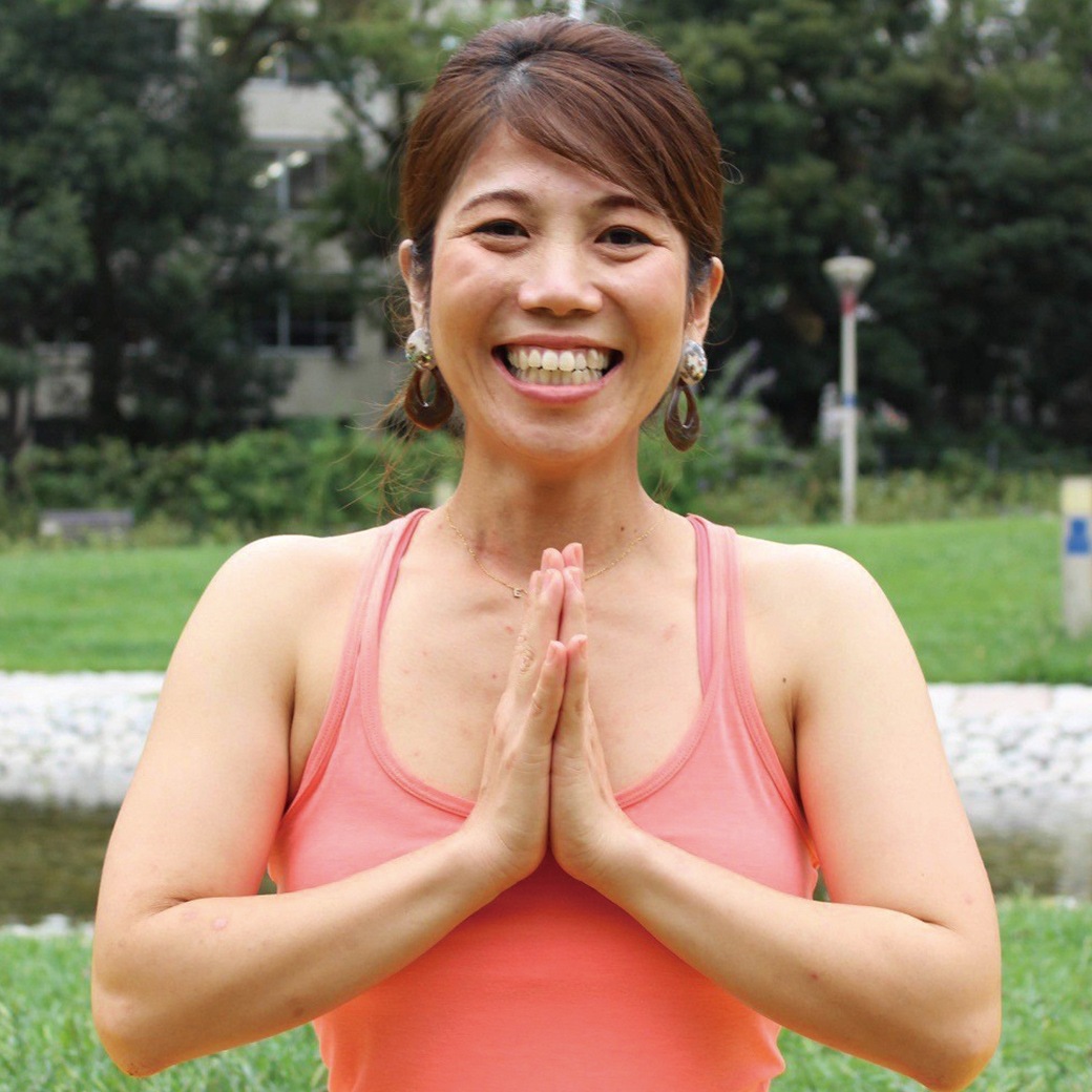 エリ先生の美姿勢あばらWベルト