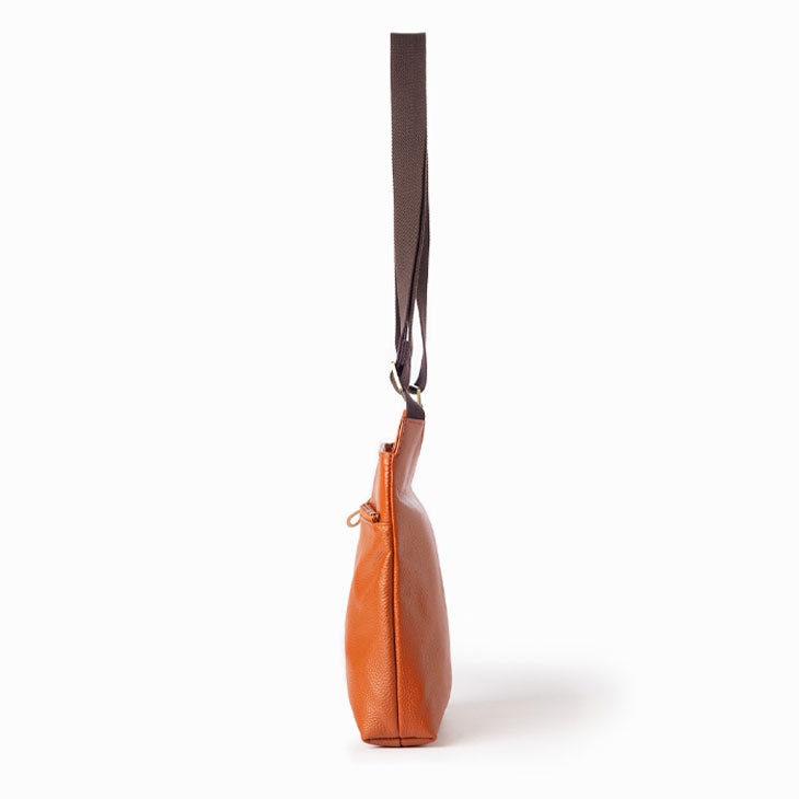 豊岡工房 牛革ボディショルダーバッグ 日本製｜ファミリー・ライフ公式通販