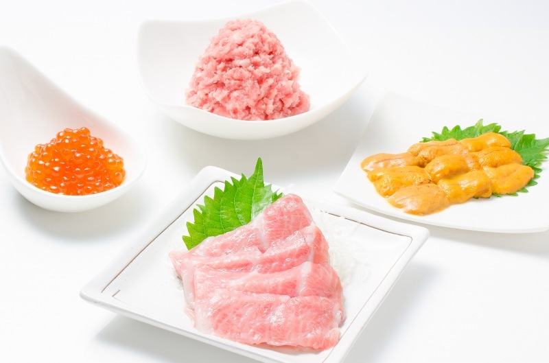 送料無料 築地の海鮮丼セット（究極・約2杯分）本マグロ大トロ