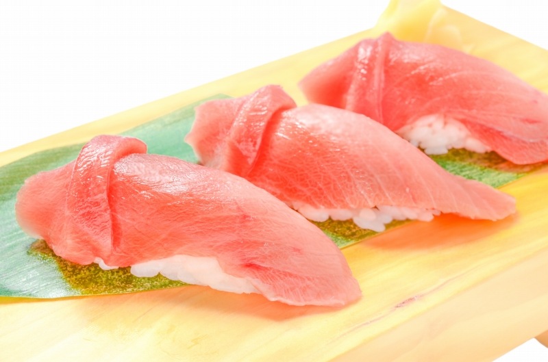 送料無料 本まぐろ 中トロ 400g (本マグロ 本鮪 刺身)の通販。築地市場 