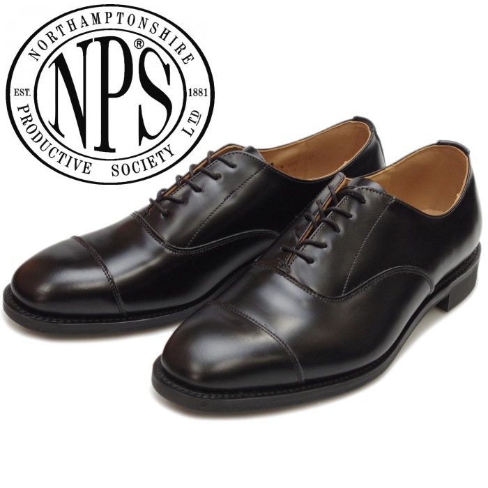 極美品 BARNEYS NEWYORK 革靴 ストレートチップ パティーヌ 40 パンチドキャップトゥシューズ（2182555）｜BARNEYS NEW YORK
