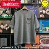 �إ륹�˥å� ���ޥ��꡼���� ���롼�ͥå� ȾµT����� Healthknit SmileyWorld Crewneck S/S Smiley Print Tee HR26S-M207 T����� ��� ��ǥ����� Ⱦµ �ȥåץ� �� ���ᥫ�� ���롼�ͥå�T����� ���T����� �ץ쥼��� ���ե�
