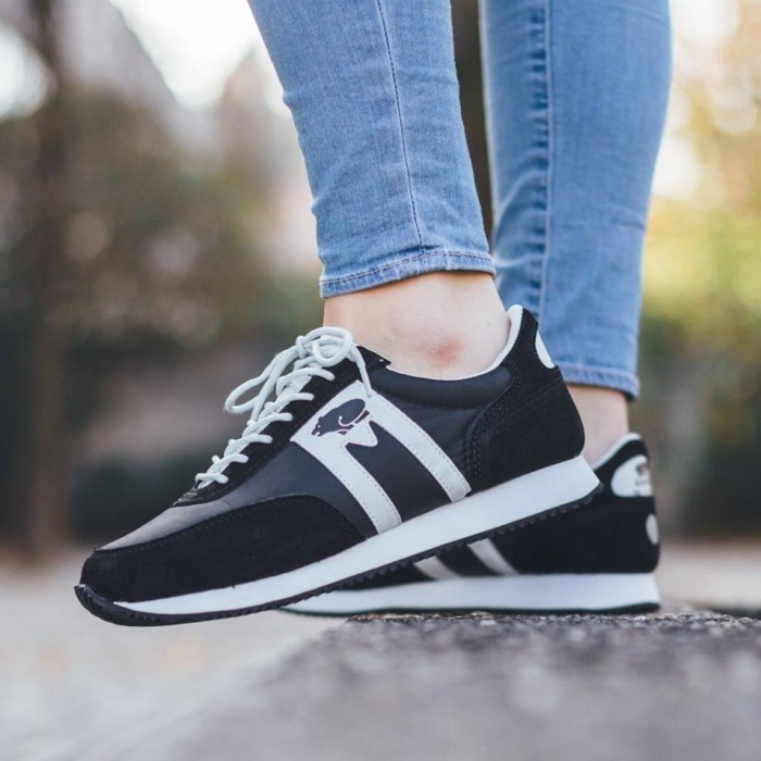 ��SALE��20��OFF�� ����� ����Хȥ��� KARHU ALBATROSS 82 ���ˡ����� ��� ��ǥ����� ���塼�� �쥶�� �ܳ� �������å� �� ι�� �����奢�� ������桼�� ���˥󥰥��塼�� �եåȥ����� men's sneaker �̶� �̳�