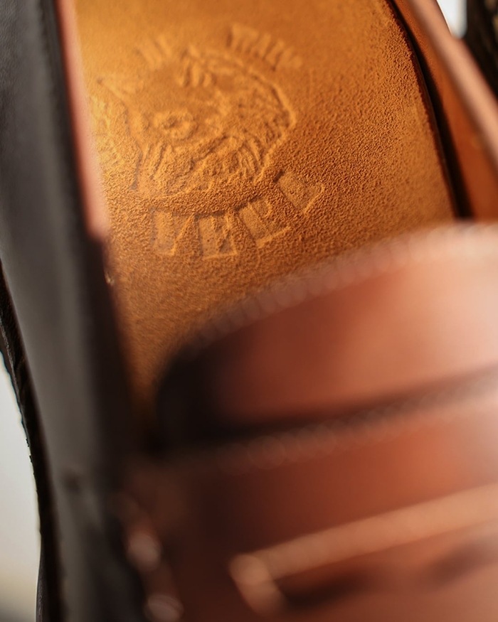 VERA MOUNTAINS 141 COIN LOAFER ������ޥ���ƥ� ����������ե��� �ӥ��ͥ����塼�� ��� �ܳ� �쥶�� �ڥˡ������ե��� ��󥺥��塼�� ����åݥ� ����ɥ쥹 �̶� ���ᥫ�� �����ꥢ��