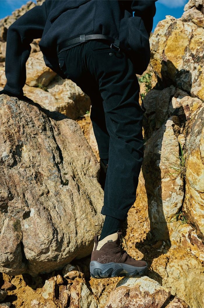 ������ �ԥ�ˡ��� KEEN PYRENEES MOUNTAIN RESEARCH �ޥ���ƥ�ꥵ���� �ޥ���ƥ�֡��� ��ǥ����� �֡��� ������ �����ȥɥ����塼�� �����������ץ롼�� �ȥ�å��󥰥��塼�� �ɿ� �����ȥɥ� ������