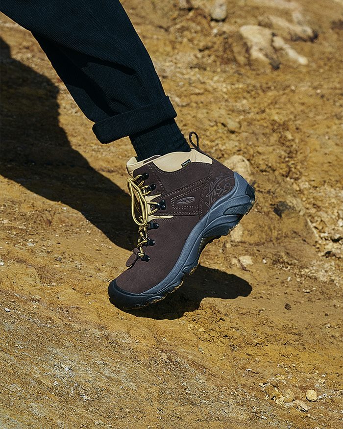 ������ �ԥ�ˡ��� KEEN PYRENEES MOUNTAIN RESEARCH �ޥ���ƥ�ꥵ���� �ޥ���ƥ�֡��� ��ǥ����� �֡��� ������ �����ȥɥ����塼�� �����������ץ롼�� �ȥ�å��󥰥��塼�� �ɿ� �����ȥɥ� ������