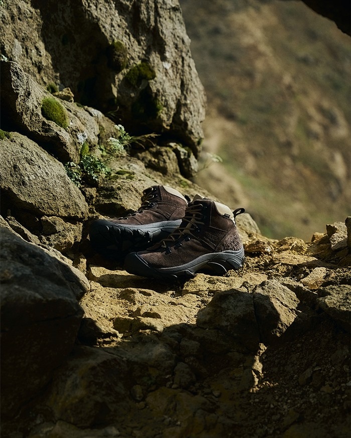 ������ �ԥ�ˡ��� KEEN PYRENEES MOUNTAIN RESEARCH �ޥ���ƥ�ꥵ���� �ޥ���ƥ�֡��� ��ǥ����� �֡��� ������ �����ȥɥ����塼�� �����������ץ롼�� �ȥ�å��󥰥��塼�� �ɿ� �����ȥɥ� ������