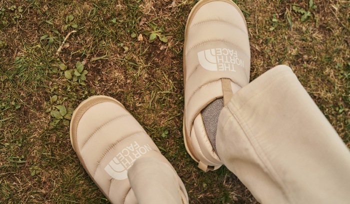 ��SALE��30��OFF�� �����Ρ������ե����� ���ˡ����� ��� THE NORTH FACE Nuptse Down Mule NF02371 �̥ץ� ������ �ߥ塼�� ���å������塼�� �롼�ॷ�塼�� ���Ρ����塼�� ������� �����å� �����ȥɥ� ������
