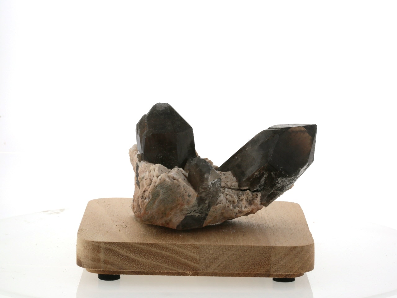黒水晶 （モリオン） 原石（木製台座付き） 魔除け・浄化用 No.11 ｜最