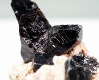 黒水晶 （モリオン） 原石（木製台座付き）　魔除け・浄化用 No.1 |原石・その他|黒水晶（モリオン・カンゴーム）