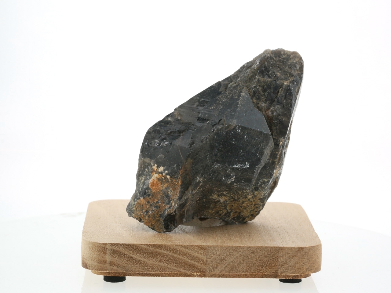 黒水晶 （モリオン） 原石（木製台座付き）　魔除け・浄化用 No.5