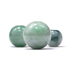 本翡翠（ヒスイ）　1粒バラ売り 穴あきビーズ 【郵便封筒でのお届け】 【代引き、日時指定不可】 最高級（5A）|パワーストーン粒売り・クラフト