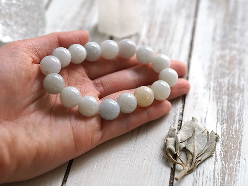 最高級糸魚川翡翠13mm ラベンダー翡翠 (ひすい） （ミャンマー産