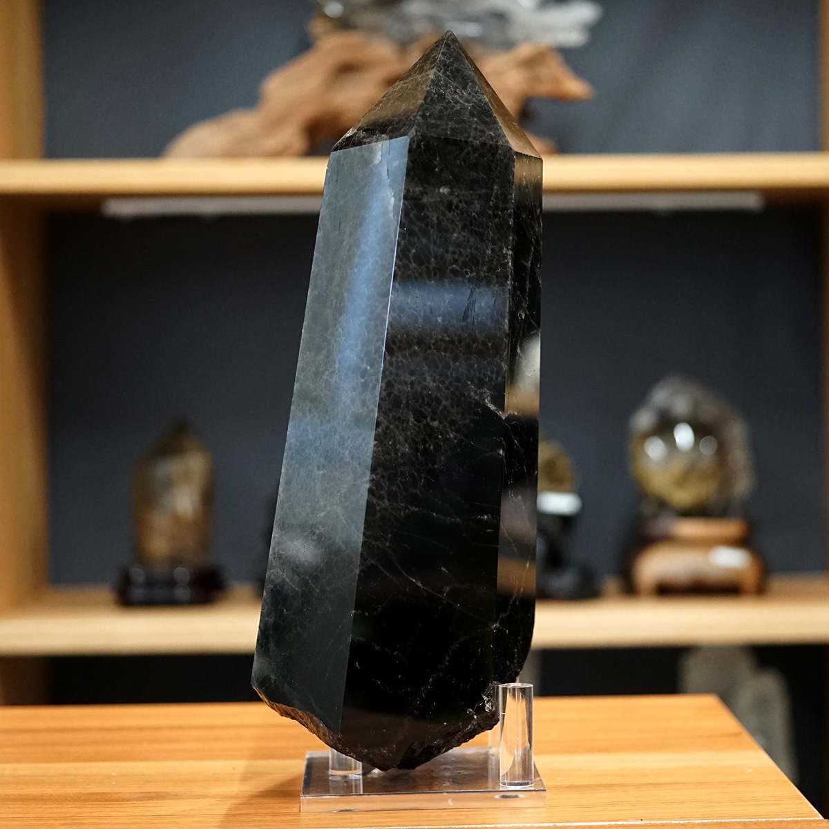 最大級　マーブル模様がとても綺麗　天然モリオン黒水晶六角柱　高さ約32cm モリオン 黒水晶 六角柱 ポイント 山東省産 浄化 魔除け 天然石