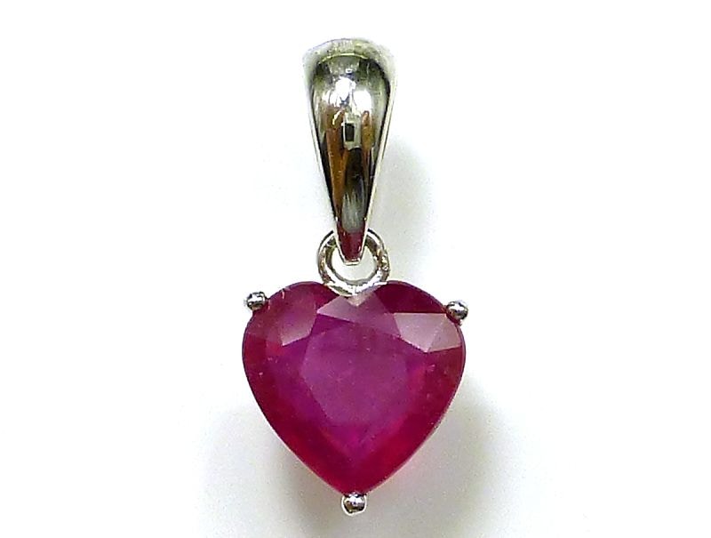 K18WG ハートシェイプルビー ペンダント