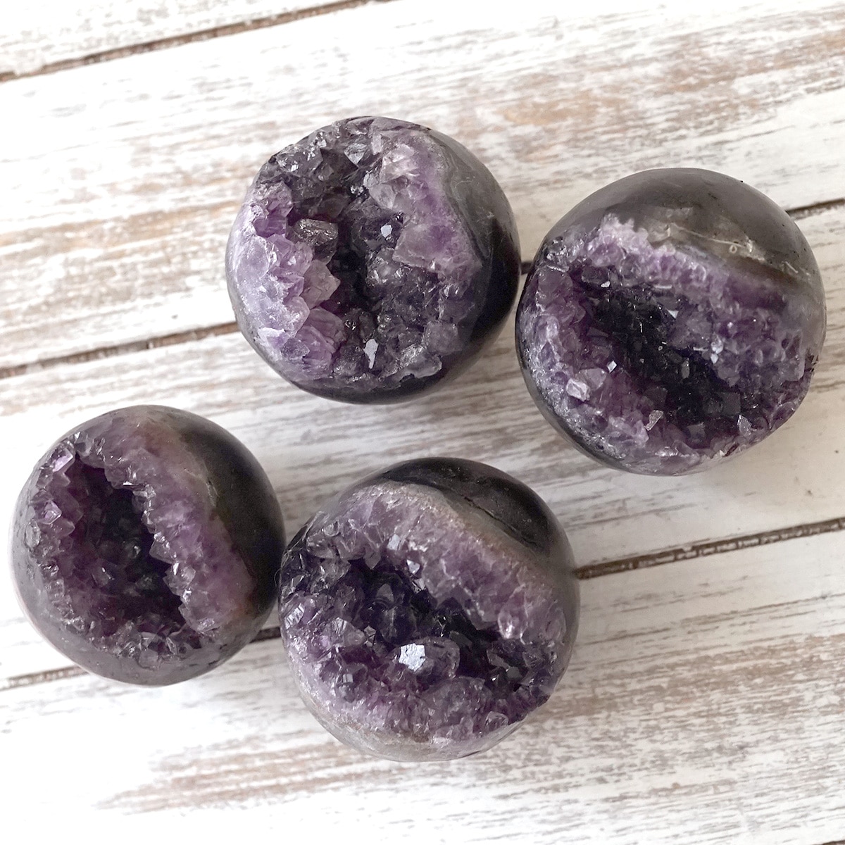 【セレクト品】アメジスト(笑口)52ミリ 楽天市場】アメジスト 笑い口 52mm 162g 置台付 天然石