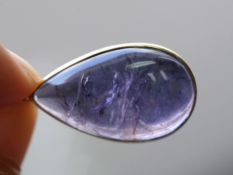 1.42ctゴールデンアイオライトペンダントトップ(コーディライト) ファイナルグレード++ シルバー925フレーム マダガスカル産 1.42ctゴールデンアイオライトペンダントトップ(コーディ