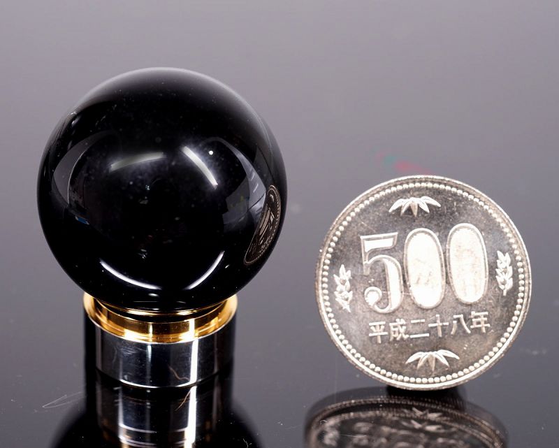 ブラックオニキス 丸玉置物 30mm玉 （EARTHIST 台座付き）｜最高級