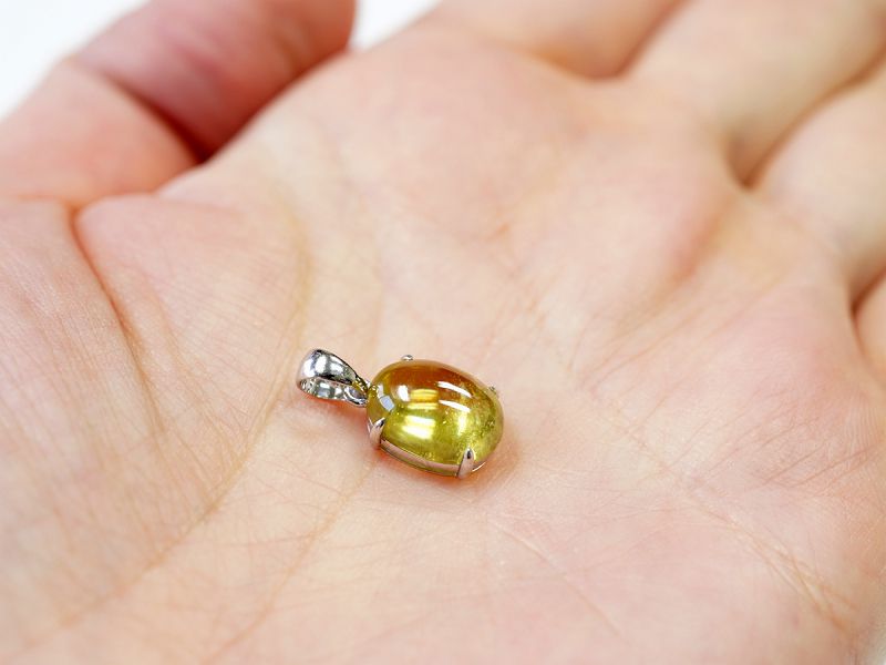 スフェーン ペンダントトップ（18金ホワイトゴールド） No.16｜最高級