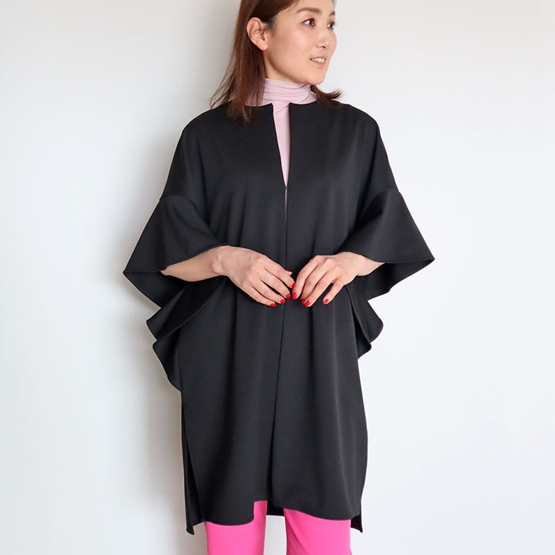 アドーア　ノーカラージャケット　袖フリル　スタイリッシュ　カーキ　日本製　38 アドーア ノーカラージャケット 袖フリル スタイリッシュ カーキ