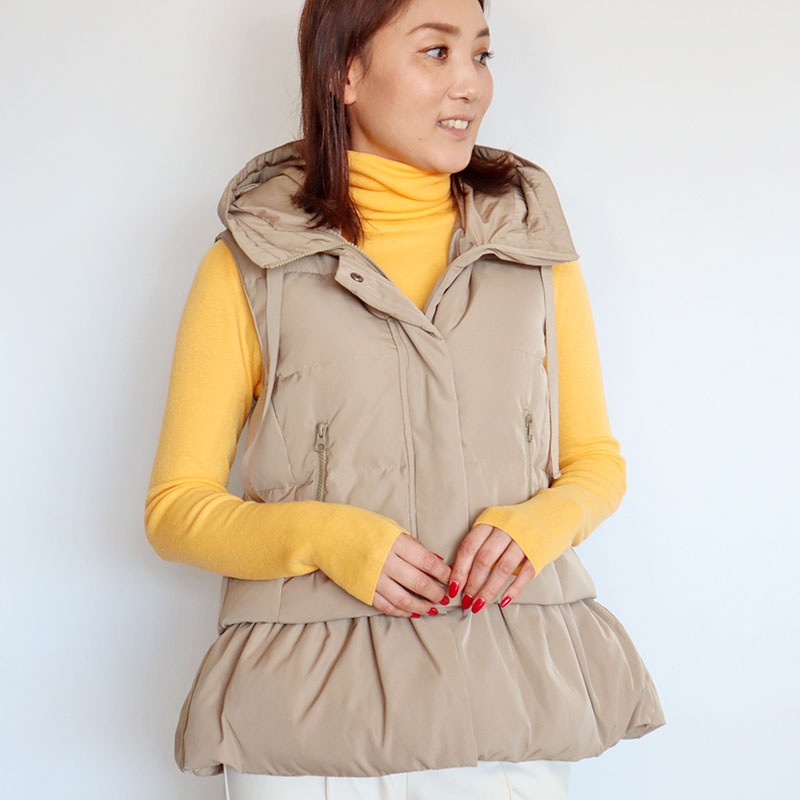 TO BE CHIC フリル ダウンベスト 42 TO BE CHIC フリル ダウンベスト 42