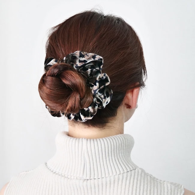 ミディアム スクランチー （レオパードベルベットブラック）