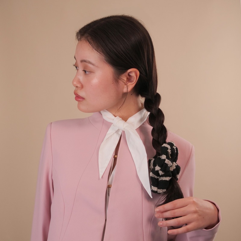 ジューン スクランチー（ブラック/クリーム）