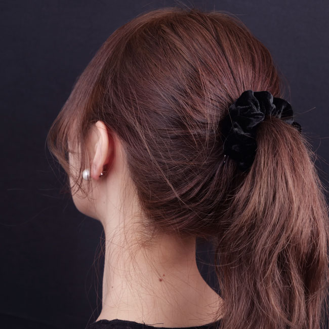スモール スクランチー (ブラック ベルベット)