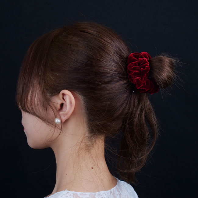 スモール スクランチー (クラレット ベルベット)