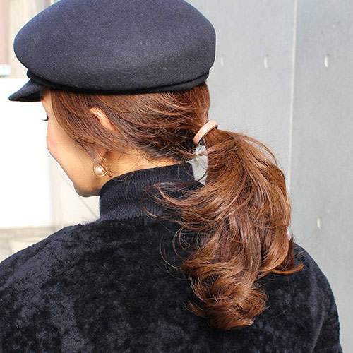 エナメル コーン カフ ポニー (ライラック)