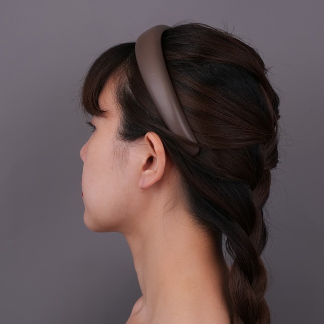 ルマ レザー パデッド ヘッドバンド (チョコレート)