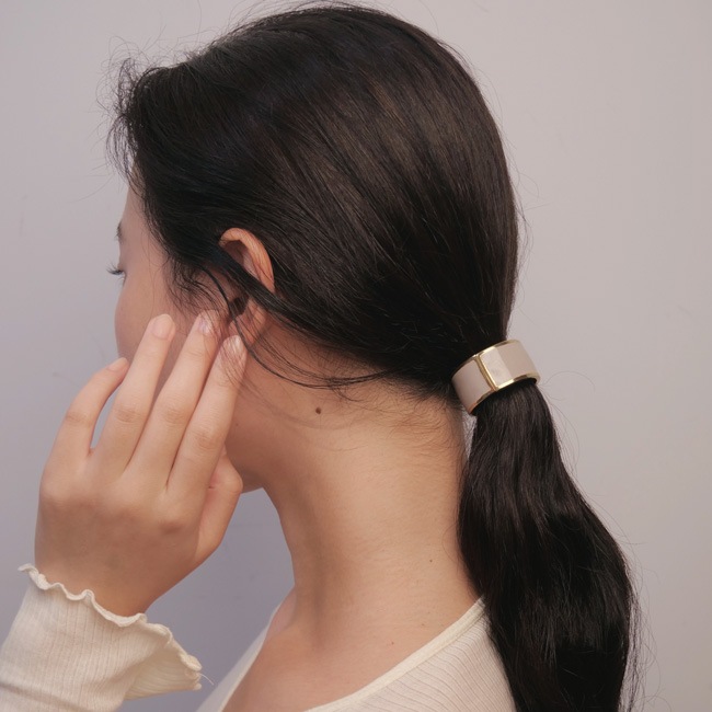 アトリエ エナメル カフ ポニー (セメント/ゴールド)