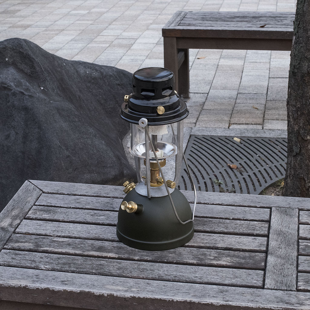 ライト・ランタン Vapalux Lantern M320 Army Green Vapalux Lantern M320 Army Green ヴェイパラックスランタン