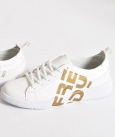 �������åȥ��塼��