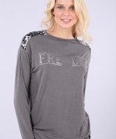 ����T�����