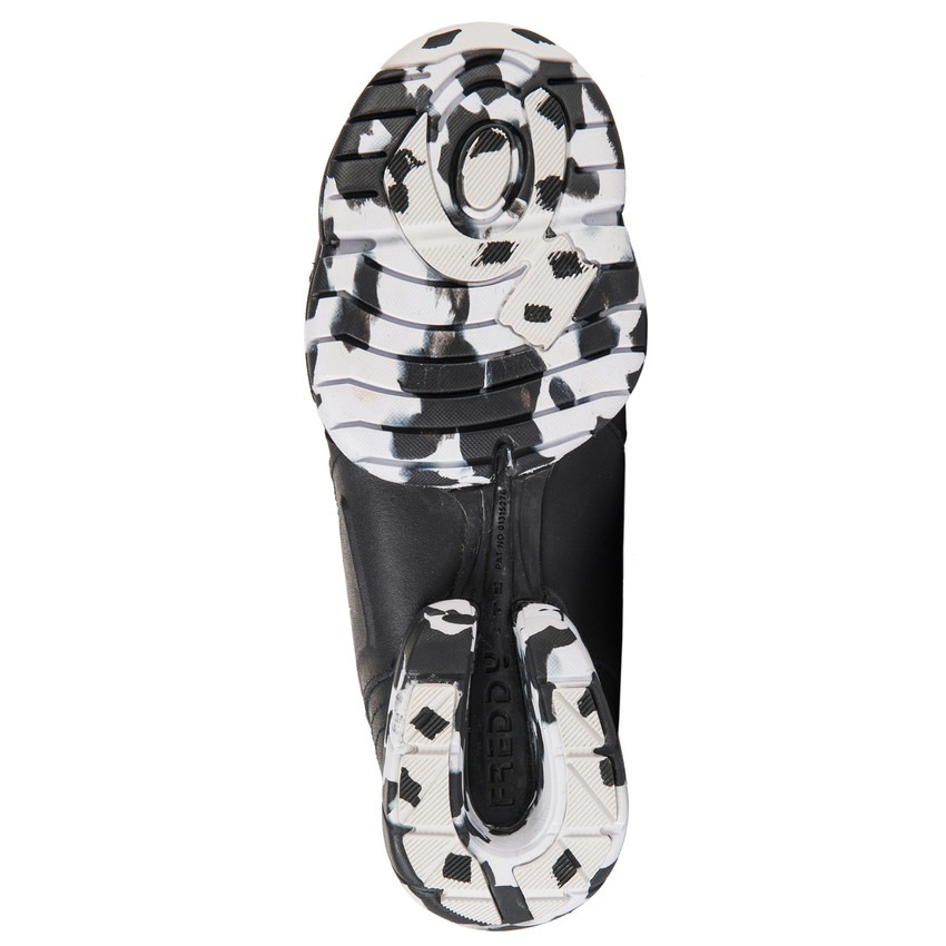 �ϥ����åȥ��󥹥��塼��