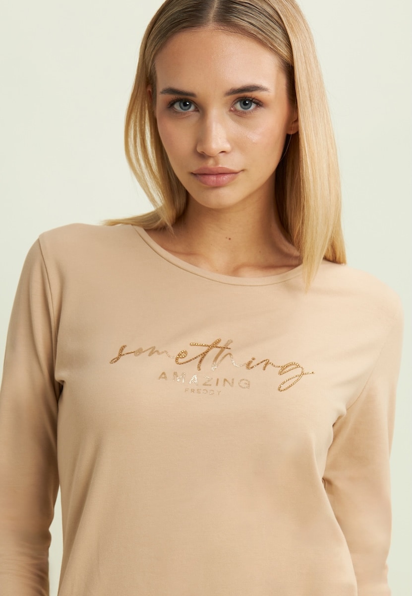 ĹµT�����