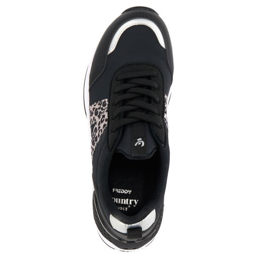 ��ǥ��������塼��Skinair