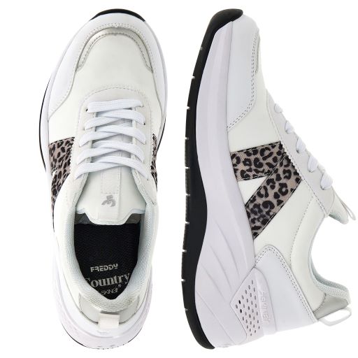 ��ǥ��������塼��Skinair