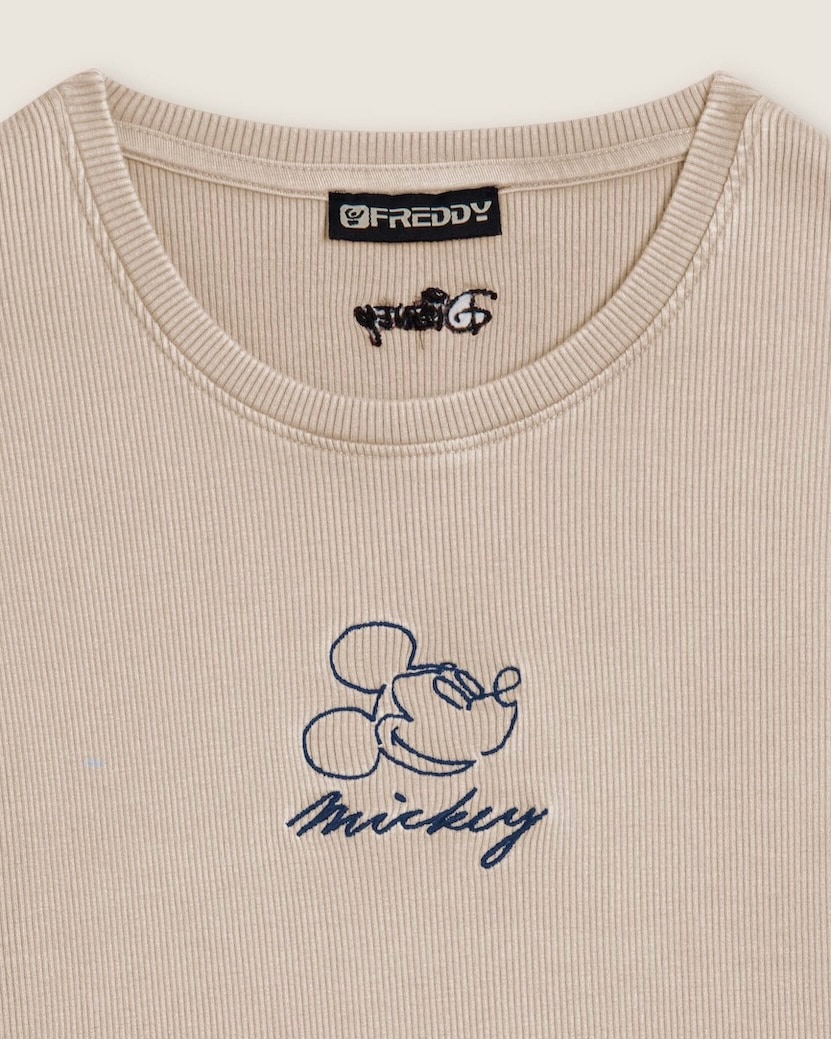 ĹµT�����