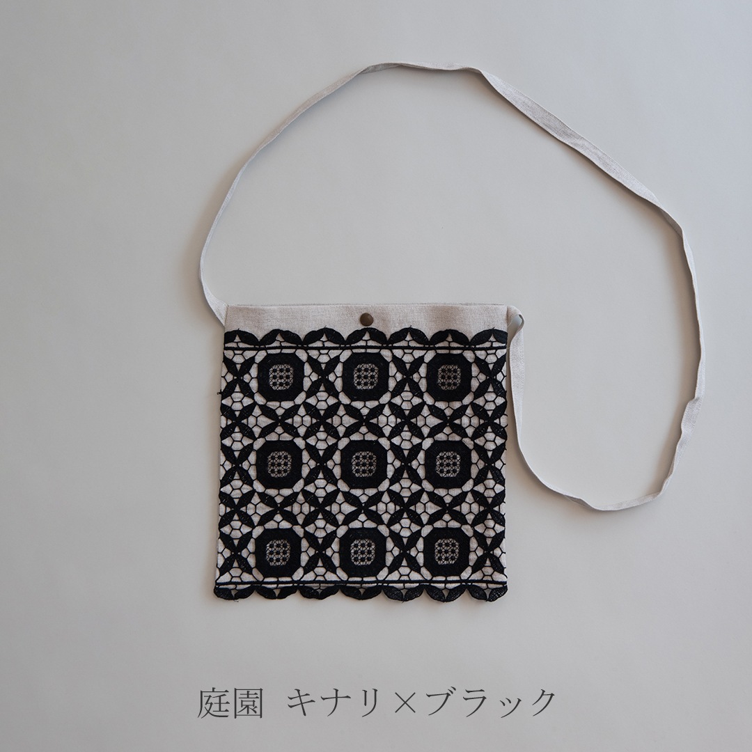 ブックバッグ／book bag（生地の可能性／kijinokanosei）