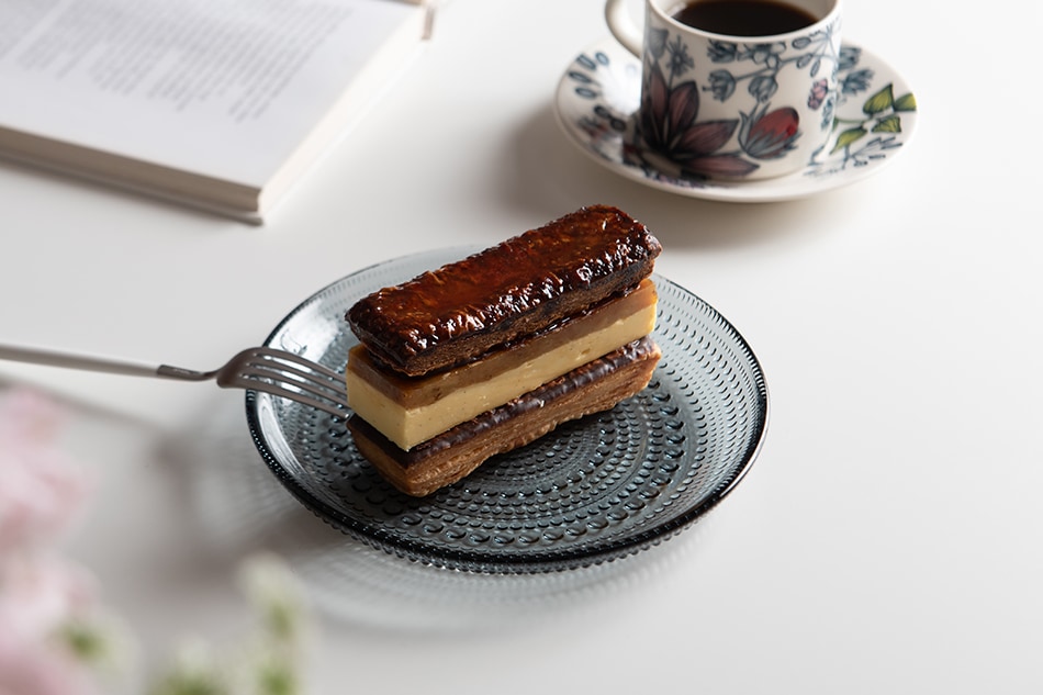 ラテ カステヘルミ プレート&プルヌッカ カステヘルミ プレート（イッタラ／iittala） フリーデザイン ｜ 北欧